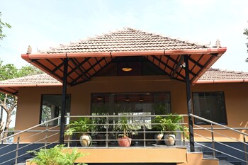 nirjhara coorg