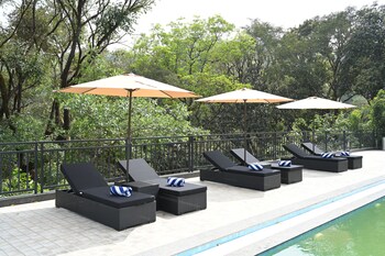 nirjhara coorg