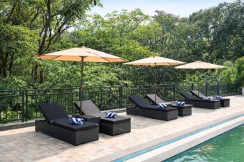 nirjhara coorg