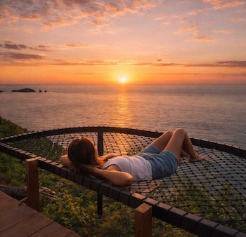 Eco-Tourist Dream Beach Cliff Villas,,3 star