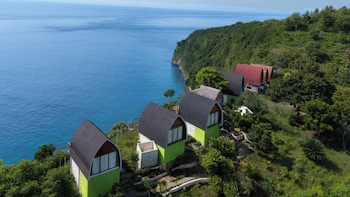 Eco-Tourist Dream Beach Cliff Villas,,3 star