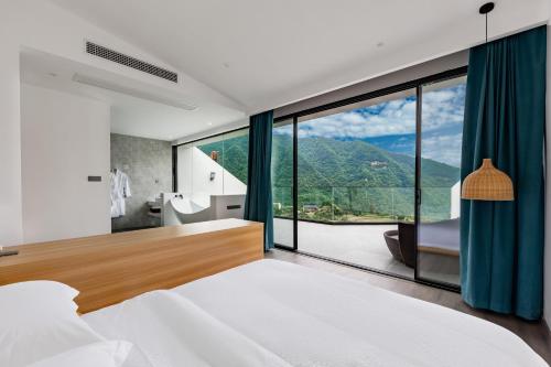 avatar mountain resort