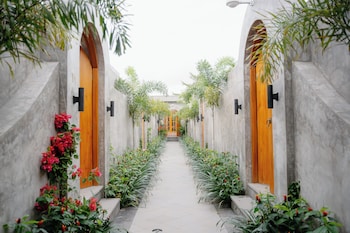 Dharman Royal Villa,,4 star