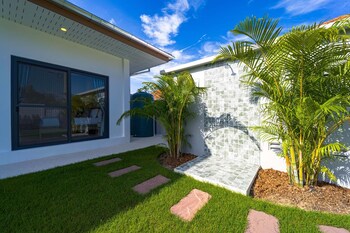 new modern 3 bedroom villa mb35