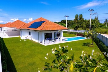 new modern 3 bedroom villa mb35