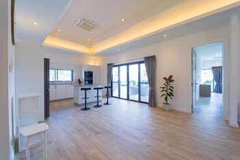 new modern 3 bedroom villa mb35