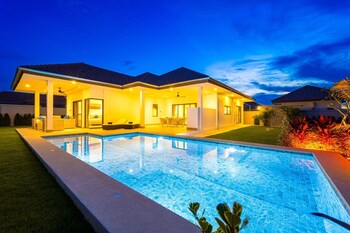 new modern 3 bedroom villa mb35