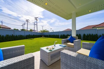 new modern 3 bedroom villa mb35