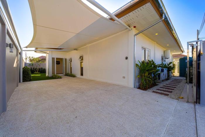 new modern 3 bedroom pool villa mb3
