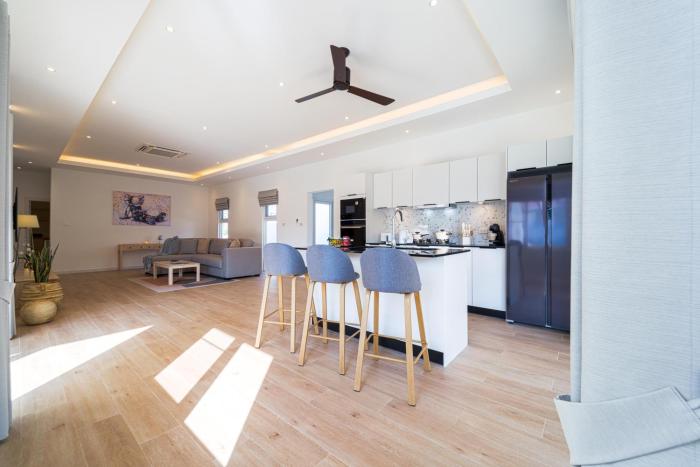 new modern 3 bedroom pool villa mb3