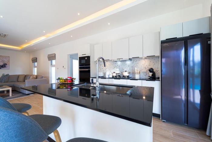new modern 3 bedroom pool villa mb3