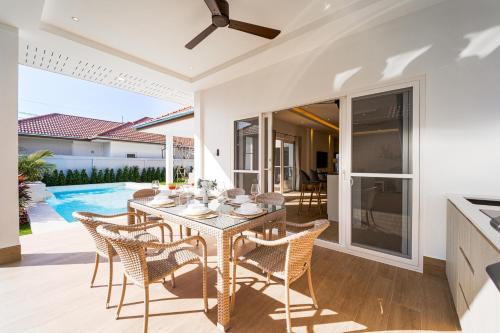 new modern 3 bedroom pool villa mb3