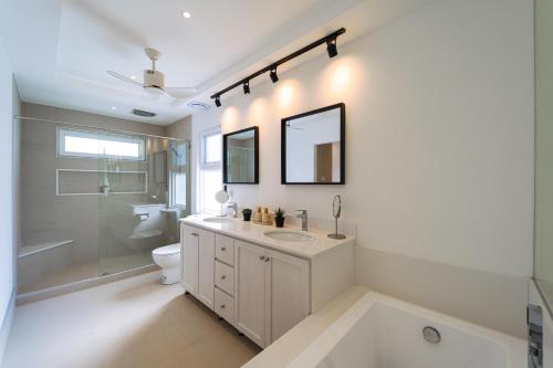 new modern 3 bedroom pool villa mb3