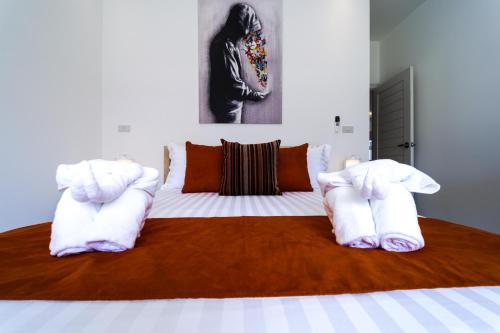 new modern 3 bedroom pool villa mb3