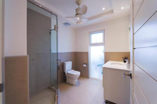 new modern 3 bedroom pool villa mb3