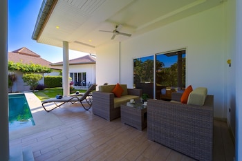 4 bedroom private pool villa mr51