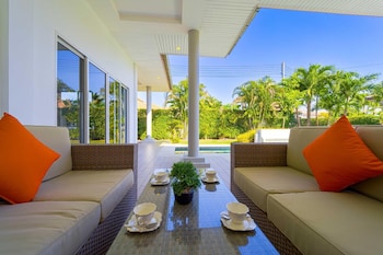 4 bedroom private pool villa mr51