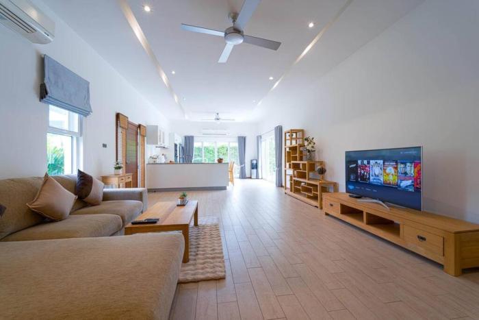 4 bedroom private pool villa mr51