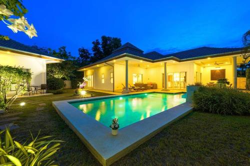 4 bedroom private pool villa mr51