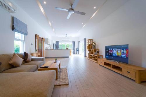4 bedroom private pool villa mr51
