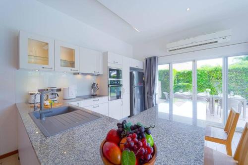 4 bedroom private pool villa mr51