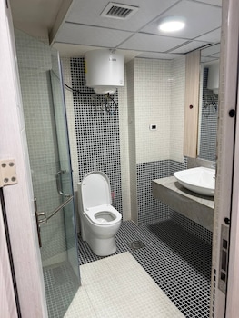 iconic coworking hotel