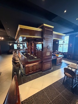 iconic coworking hotel