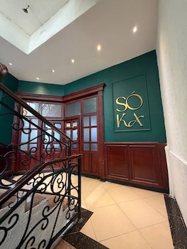 iconic coworking hotel