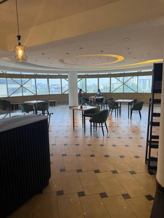 iconic coworking hotel