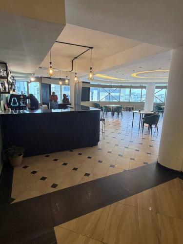 iconic coworking hotel