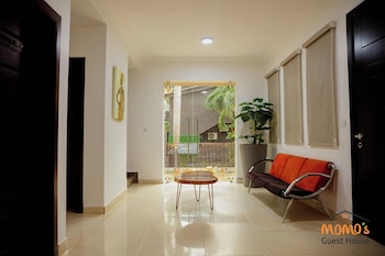 Momo's Hotel,,3 star