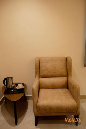 momos hotel