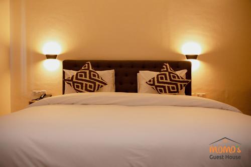 momos hotel