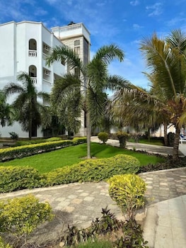 rosa mystica diani beach apartments