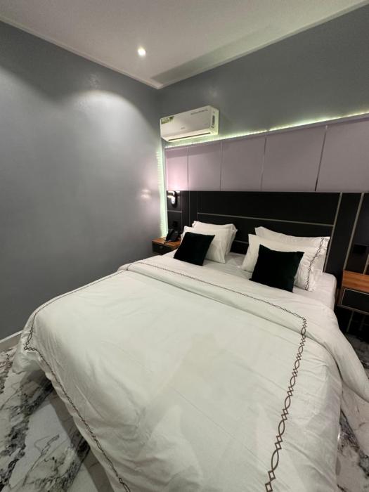 apartment 5
