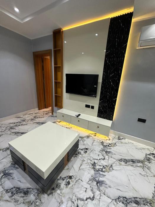 apartment 5