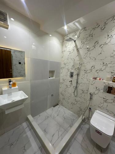 apartment 5