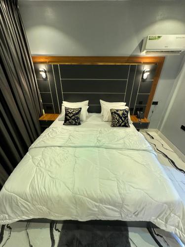 apartment 5