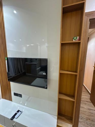 apartment 5