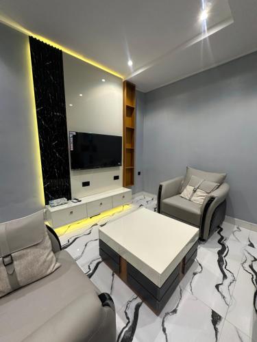 apartment 5