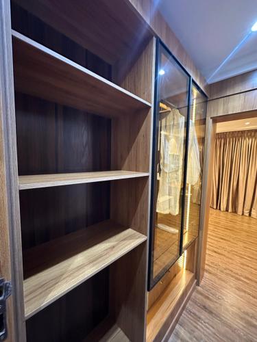 apartment 5