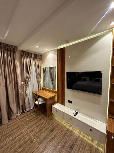 apartment 5
