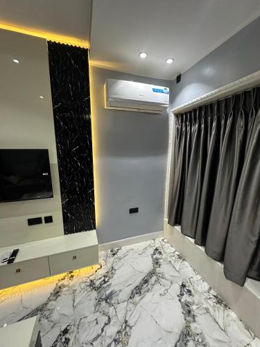 apartment 5