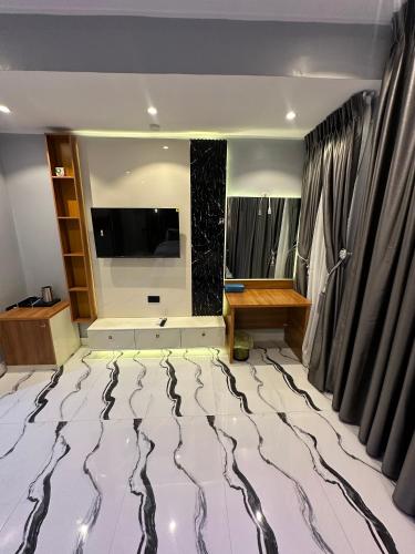 apartment 5