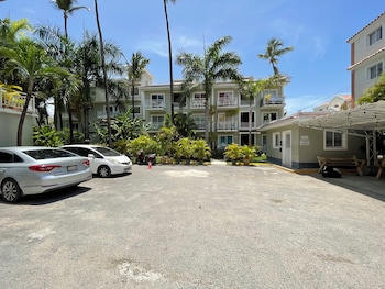 studios pool and beach