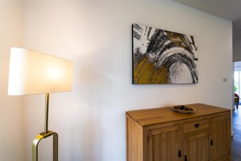 brand new modern 3 bedroom villa mb20