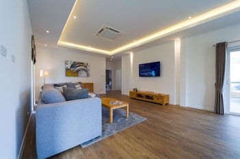 brand new modern 3 bedroom villa mb20