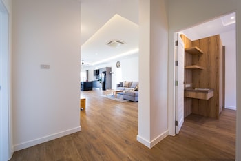 brand new modern 3 bedroom villa mb20