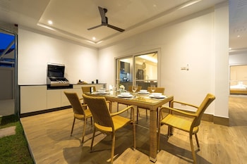 brand new modern 3 bedroom villa mb20