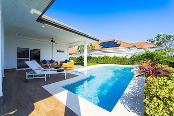 brand new modern 3 bedroom villa mb20